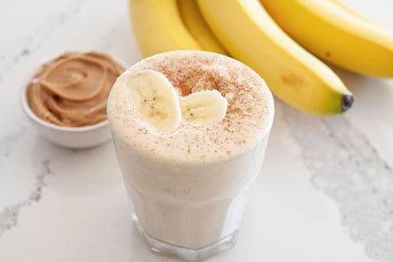 Peanut-Butter-Banana-Smoothie-LEAD-4_RECIRC-af849a5c756143aa88c80b727a44cbaf-min