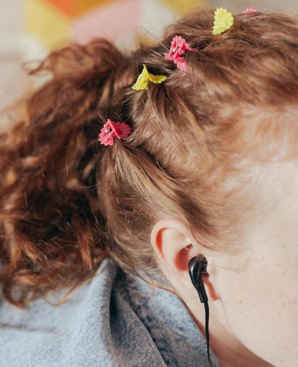 butterfly-clips-in-hair