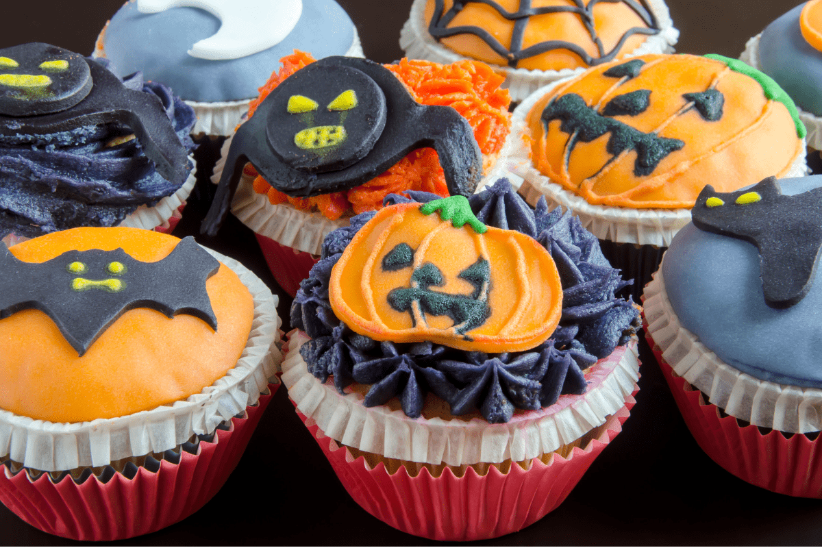 halloween-homemade-spooky-cupcakes-min