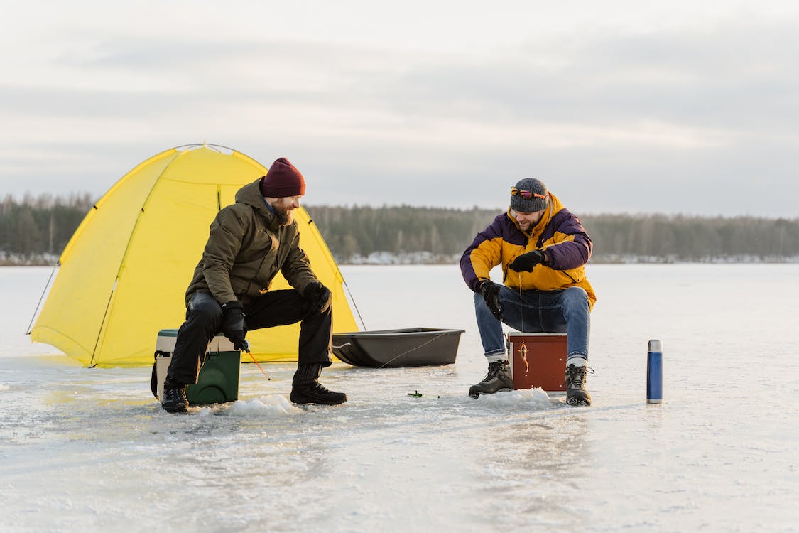 ice-fishing-pond-two-men