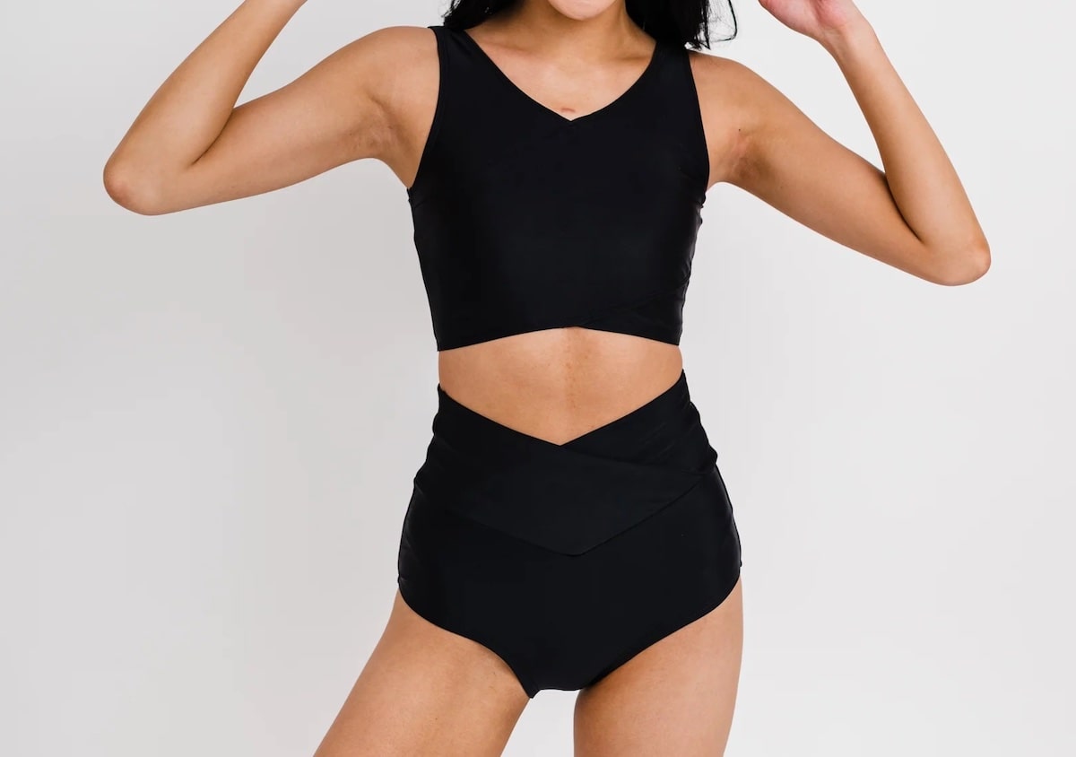 modest-sporty-two-piece-black-bikini-min