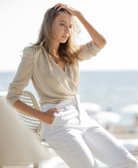 woman-in-beachy-white-outfit